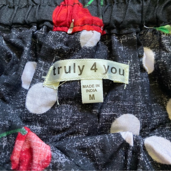 truly 4 you / Black and White polka dot cherry skirt - Picture 4 of 8